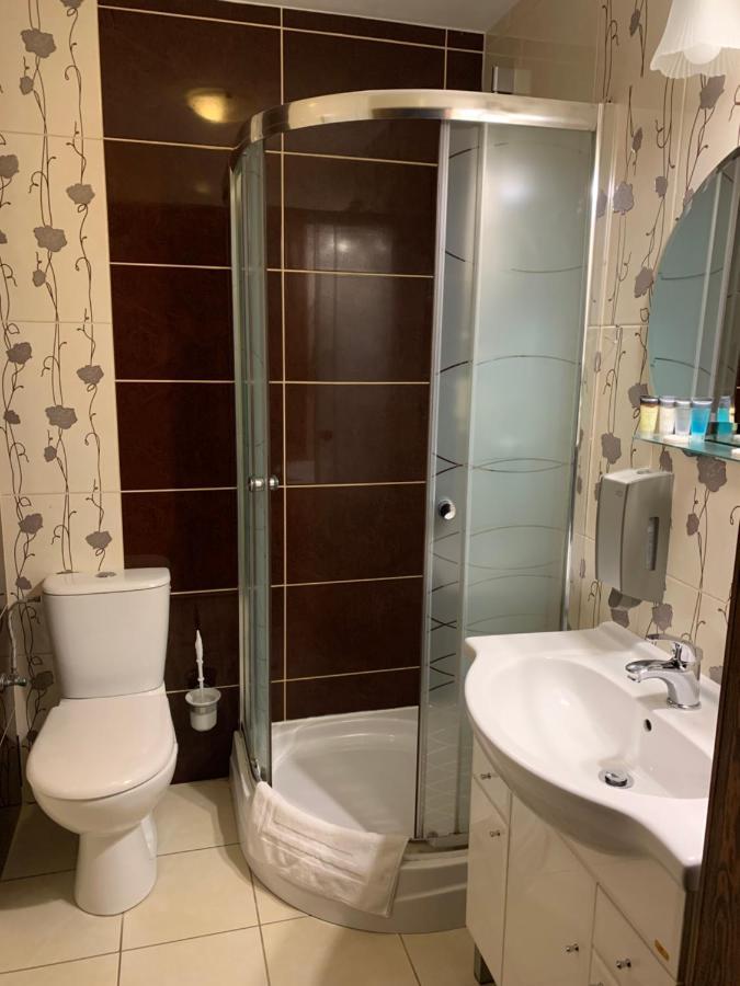 Hotel Tyrol I Restauracja Zycie Gruzji Osielsko Luaran gambar